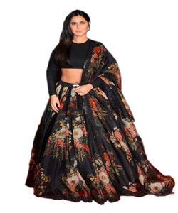 Lehenga Choli de créateur indien exclusif brodé coloré avec chemisier vêtements traditionnels personnalisés en gros ethnique - Product Image 4