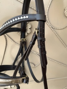 Bride en cuir pour cheval plié - Product Image 5