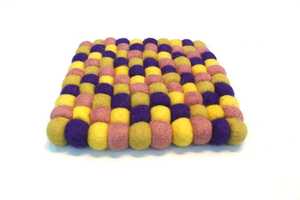 Élégant et durable 18*18 CM multicolore laine feutre boule carré dessous de plat tapis de Table pour la décoration intérieure et Hotpot - Product Image 5
