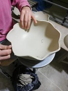 Bols en céramique antique turque faits à la main, 25 cm de haut, cuits à haute température, avec relief et sous-glaçure peinte à la main - Product Image 5