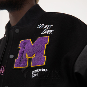 Chaqueta Varsity de Lona Personalizada para Hombre 2024 - Impermeable y Transpirable para Todas las Estaciones - Product Image 4
