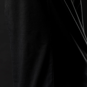 เสื้อยืดลำลองคอกลมแขนสั้นผู้ชาย OEM ผ้าฝ้ายแท้ 100% สีเขียวขุ่น พิมพ์ลายโลโก้ตามสั่ง สวมใส่สบาย - Product Image 4