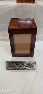 โกศบรรจุอัฐิทองเหลืองทรงกล่องไม้ สไตล์อเมริกัน อุปกรณ์งานศพโดยบรัสเวิลด์ อินเดีย - Product Image 6