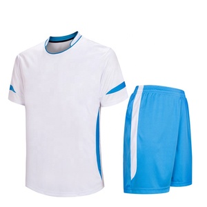 Uniformes de Fútbol Personalizados de Alta Calidad Hechos a Medida, Camisetas y Pantalones Cortos 100% Poliéster con Impresión de Logotipo Personalizado para Equipos - Product Image 3