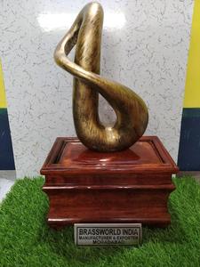 Aluminum and <b>Wood</b> Eight Shaped Antique European Cremation <b>Urn</b> <b>for</b> <b>Ashes</b> - Product Image 4