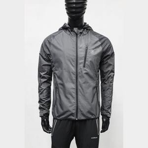 Chaquetas cortavientos ligeras de dos tonos para hombre, impermeables, a prueba de viento, de alta calidad, con cremallera completa, chaqueta para exteriores, chaqueta deportiva para la nieve - Product Image 1