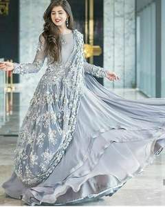 Lehenga de Novia de Alta Costura con Bordado de Red Pesada, Fabricación India, Lehenga Choli de Surat, India - Product Image 2