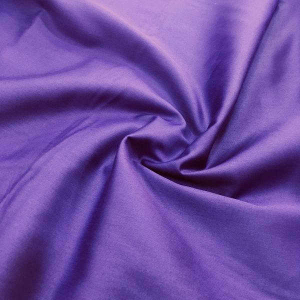 Фиолетовая чесаная атласная ткань высокого качества