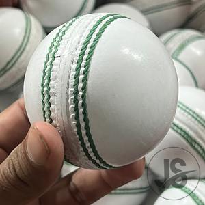 Alta calidad Pak Alum Calidad Premium alta recomendada Pelota de cricket Pelota de cuero Cricket hardball - Product Image 6