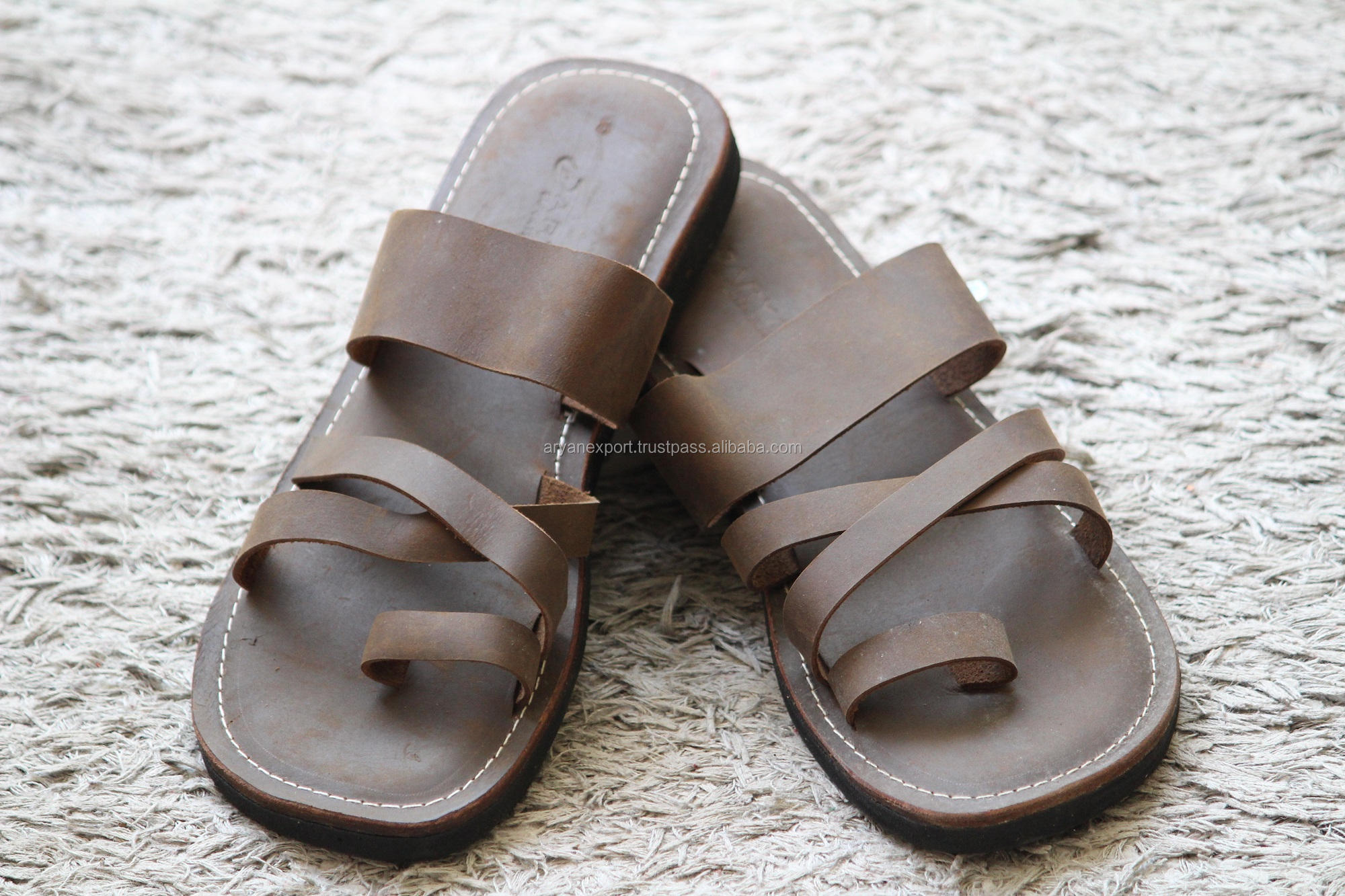 สีน้ำตาล