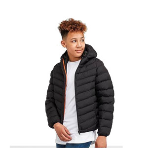 Chaqueta Acolchada con Capucha y Estampado de Camuflaje para Niños, Invierno, Resistente al Viento, Relleno Grueso de Poliéster, Corte Regular, con Cierre de Cremallera - Product Image 2