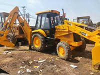 Chargeuse-pelleteuse JCB 3CX d'occasion fabriquée au Royaume-Uni avec marteau