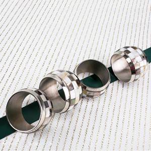 ผู้ถือแหวนผ้าเช็ดปากมุกและการออกแบบที่เป็นเอกลักษณ์และรูปทรงกลมที่มีสีที่ดีที่สุดสำหรับผู้ถือแหวนผ้าเช็ดปากในราคาถูก - Product Image 5