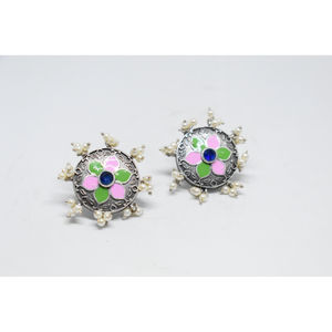 Aretes de aro redondos con diseño floral, estilo occidental moderno y a la moda, imitación plata Meenakari, de latón, para niñas y mujeres. - Product Image 1