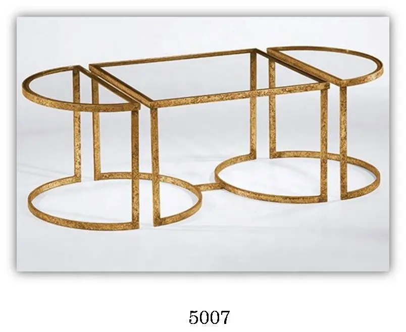 3-teiliger Couch tisch aus vergoldetem Eisen im modernen Stil mit Glasplatte