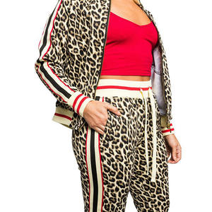 Chándal de calle sublimado para mujer, con pantalón Sudadera con capucha, Color personalizado, a la venta - Product Image 4