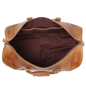 Sac de voyage en cuir marron de qualité supérieure, luxueux, avec un grand espace de rangement, une bandoulière réglable et une fabrication artisanale, à vendre - Product Image 4