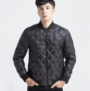 แจ็คเก็ตดีไซน์ใหม่ กันน้ำ ราคาถูก สำหรับผู้ชาย แจ็คเก็ตบอมเบอร์แบบซอฟต์เชลล์สะท้อนแสงลายป่า - Product Image 5