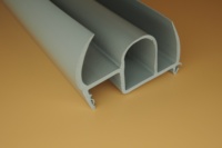 Fournisseur Direct Usine – Profil PVC Moderne Inclinable LX-5172 de Marque LX – Extrusion Plastique Innovante en UPVC pour Bâtiments de Bureau (OEM)