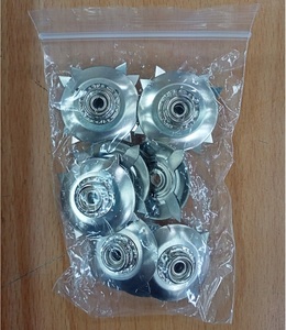 ตัวล็อคแบบกดสำหรับแผ่นรองโต๊ะ - Product Image 2