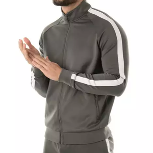 เสื้อฮู้ดซิปผู้ชายแบบมีโลโก้สั่งทำ ลายเรียบ สำหรับเล่นกีฬากลางแจ้ง ผลิตด้วยเทคนิคการถักแบบวอช นิตติ้ง จากประเทศปากีสถาน - Product Image 1