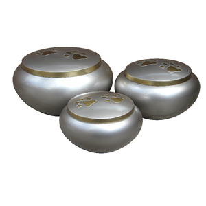 Urna Funeraria de Latón Estilo Americano Ecológica Odyssey, Acabado Plateado y Dorado, Duradera, Hecha a Mano, Set de Recuerdo para Cenizas Humanas - Product Image 1