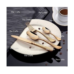 Couverts en métal de couleur blanche et dorée Ensemble de cinq pièces, fourchette, cuillère et couteau Couverts pour la vente en gros - Product Image 2