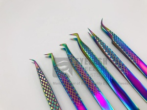 Pince à cils personnalisée professionnelle de haute qualité droite pointue arc-en-ciel Multi Plasma Volume durable en acier inoxydable - Product Image 3