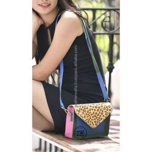 LW Wholesale Women's Bohemian Sling Bag New Designer <b>Envelope</b> Leather Handbag Genuine Cow Leopard Print Portable Genuine Leather - Product Image 1