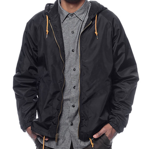 Veste coupe-vent à capuche de couleur personnalisée, style streetwear, coupe-vent brodé pour homme avec des caractéristiques imperméables et à séchage rapide - Product Image 6