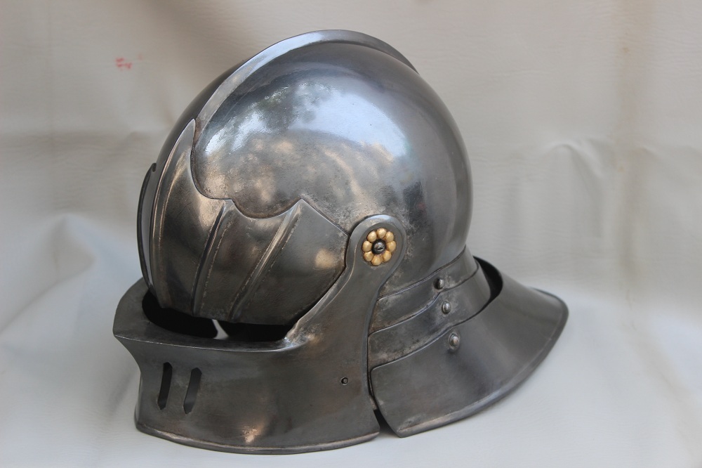 สีเทาเข้ม