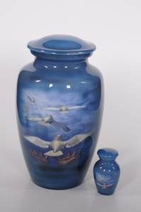 Urne funéraire en métal blanc artisanal en aluminium pour adultes, magnifique motif d'oiseau imprimé, finition émaillée brillante, urne en métal pour les êtres chers - Product Image 2