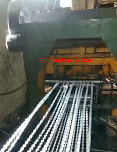 Máquina de ensamblaje de alambre y alambre de púas, hoja de afeitar automática, todos los procesos - Product Image 3