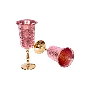 Copa de Vino de Latón de Lujo, Hecha a Mano y Grabada, Capacidad de 200 ml, Ecológica y Sostenible, Clásica para el Hogar, Restaurante o Bar - Product Image 1