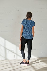 Pantalones de chándal de cintura elástica para mujer con bolsillo Street Style Jogger para invierno Diseño frontal plano sostenible - Product Image 4