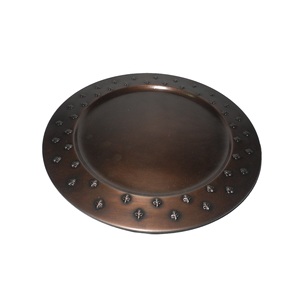 Assiette de présentation en cristal Assiettes rondes et modernes en métal pour les hôtels et la maison de mariage - Product Image 1