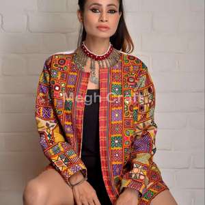 เสื้อแจ็คเก็ตปักมือลายชนเผ่า / เสื้อคลุมปักลายกระจก / เสื้อแจ็คเก็ตบอมเบอร์สไตล์อินเดีย บันจารา โบฮีเมียน - เสื้อกั๊ก - Product Image 1