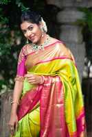 Nouveau sari en soie jacquard KANCHIPURAM élégant et magnifique avec un bordure JECARD pour femmes, vêtements de mariage