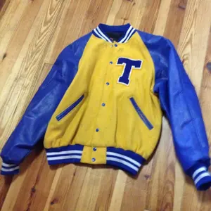 Jaqueta de basquete faculdade, lã amarela corpo azul de couro vestuário