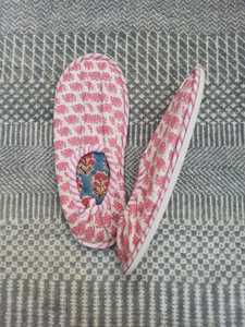 Wholesale Block Printed Fabric Cotton Quilted Slipper With Non Slippery <b>Sole</b> Bath Beach Lounge Women Accessories Footwear - Product Image 3