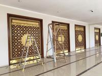 Portes Musulmanes Modernes Exotiques Nabawi Mecque Médine en Bois Massif, Laiton et Cuivre, Faites à la Main, Martelées et Sculptées, Manuel