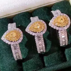 高档天然宝石固体法令》 K 钻石梨形环对于女性