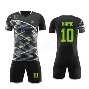 低最小起订量足球套件定制足球制服由优质聚酯纤维制成足球制服
