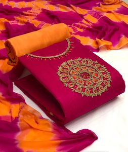 Koleksi Kurti Desainer Terbaik dengan <span class=keywords><strong>Patiala</strong></span> <span class=keywords><strong>Salwar</strong></span> dengan Dupatta Sifon Cetak dengan Harga Grosir Oleh Royal Export