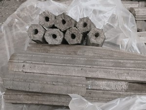 Charbon de bois de sciure de bois du Vietnam de qualité supérieure |   Conçu pour des performances BBQ supérieures +84 973 101 511 - Product Image 3