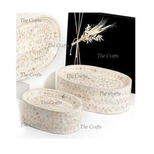 Juego de diferentes tamaños de tres soportes para pasteles, elevador de madera de forma redonda con trabajo de nácar a precio mayorista - Product Image 6