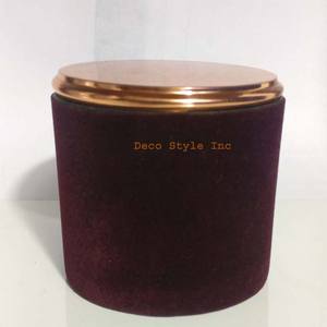 Vela de terciopelo con tapa de cobre - Product Image 1