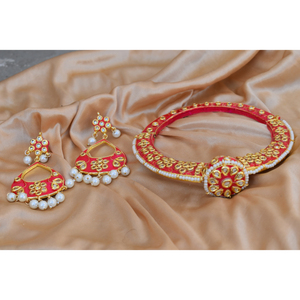Ensemble de bijoux indiens élégants et tendance pour mariée, avec perles Meenakari et Kundan, pour femmes et jeunes filles. - Product Image 2