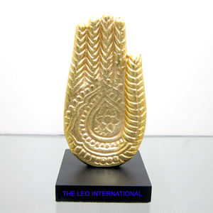 Sculpture et Statue Moderne en Forme de Main en Métal Aluminium pour Salon Bureau Mariage Sculptures Modernes de l'Inde - Product Image 2