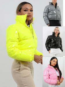 Chaqueta acolchada extragrande para mujer con abrigos de burbujas bordados con logotipo personalizado para la temporada de invierno - Product Image 3